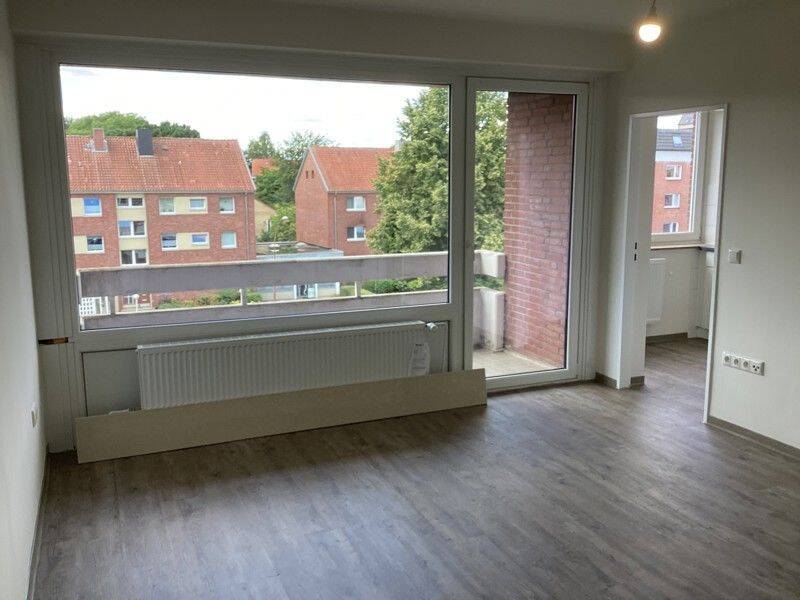 Ihre neue Wohnung: 1-Zimmer-Single-Appartment mit Balkon und Fahrstuhl, frisch saniert! – Lübeck – Vorschaubild 6