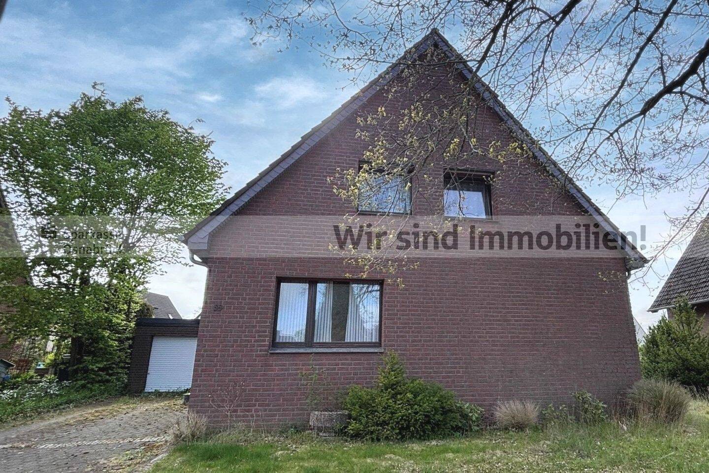 Freistehend, großzügig, renovierungsbedürftig!