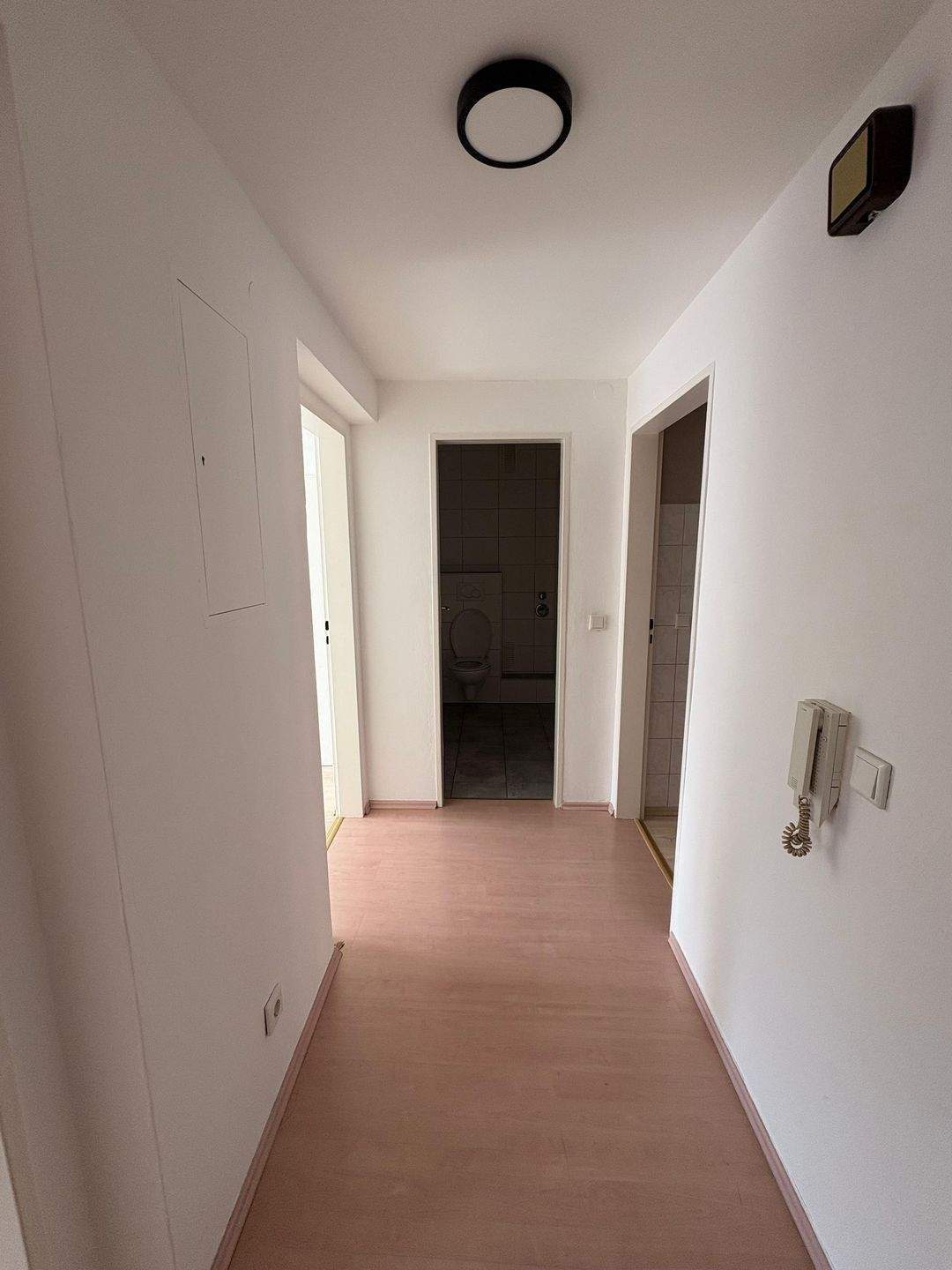 Großzügiges Zimmer mit Balkon in WG in Nürnberg Gostenhof - RENOVIERT und MÖBLIERT – Nürnberg – Vorschaubild 4