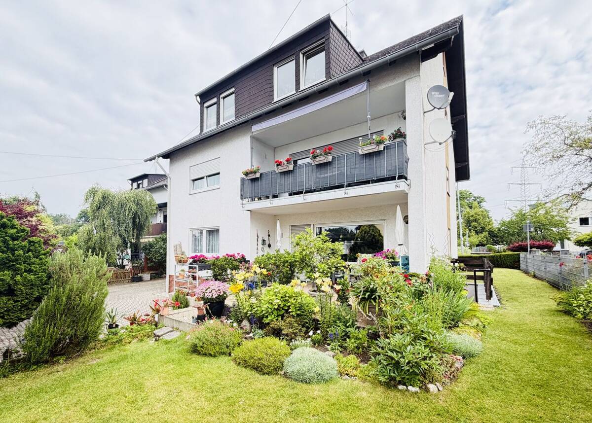 Attraktives Investment mit vier abgeschlossenen Wohneinheiten, Garagen und Mietsteigerungspotenzial – 56077 Koblenz – Bild 1 von 9