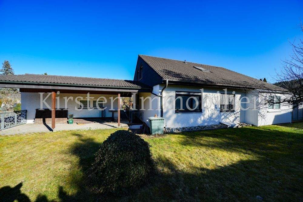 Rangendingen: Gepflegtes Einfamilienhaus mit Loggia, Freisitz und großem Familiengrundstück – Rangendingen – Vorschaubild 5