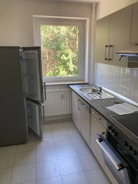 Gemütliche 3-Zimmer mit neuem Laminat, Wanne und Garage in guter Lage!