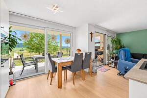 Wohnkomfort auf einer Ebene - 3,5 Zimmer, Terrasse, Aufzug und Energieklasse A+ – 78247 Hilzingen – Vorschaubild 2
