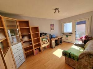 Attraktive 4-Zimmer-Wohnung mit zwei Balkons und einem beheizbaren Hobbyraum ... – 90768 Fürth – Vorschaubild 9