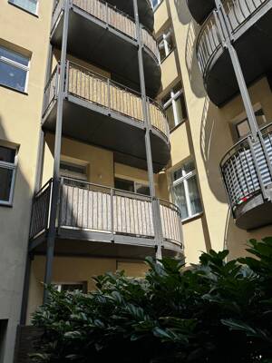 TOTAL SÜSSE 2 - 1,5 ZIM. WHG. SEHR GR. BALKON IN RUHIGEM ALTBAU UNWEIT SPREE-ARM IN MITTE/MOABIT – 10553 Berlin – Vorschaubild 7