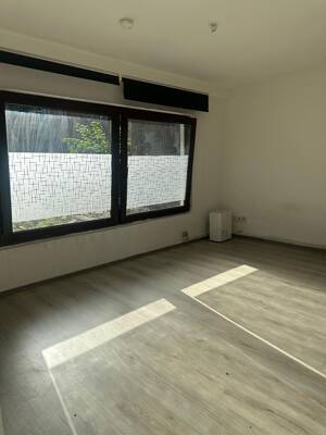 1-Zimmerapartment mit EBK und grauen Laminat / App. 5 – 99089 Erfurt – Vorschaubild 6