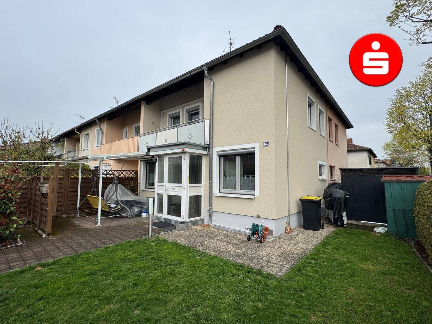 Ihr neues Zuhause wartet - kompaktes und modernisiertes Reihenendhaus in Laufamholz