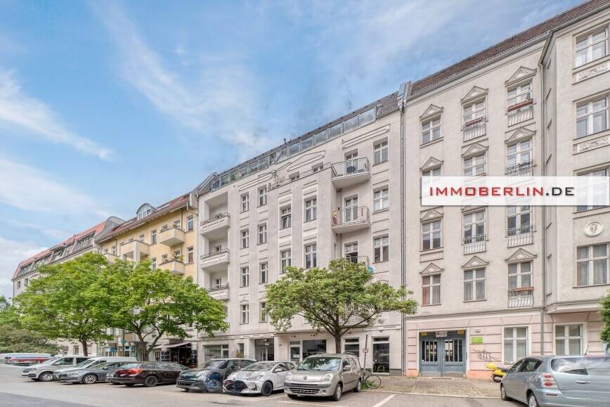 IMMOBERLIN.DE - Charmante Stuck-Altbauwohnung mit Südbalkon & Lift im Trendviertel