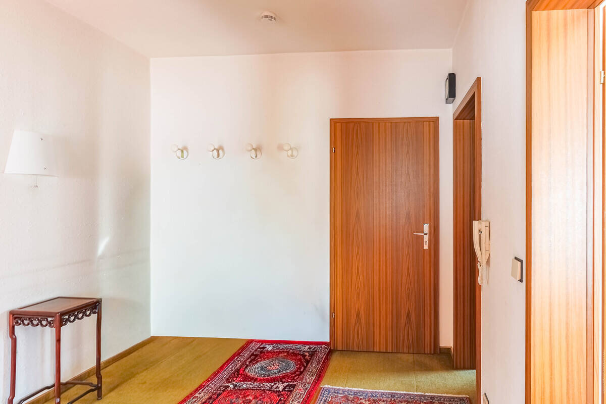 Dreifamilienhaus mit Hinterliegergrundstück in Ingolstadt-Süd – Ingolstadt – Vorschaubild 8