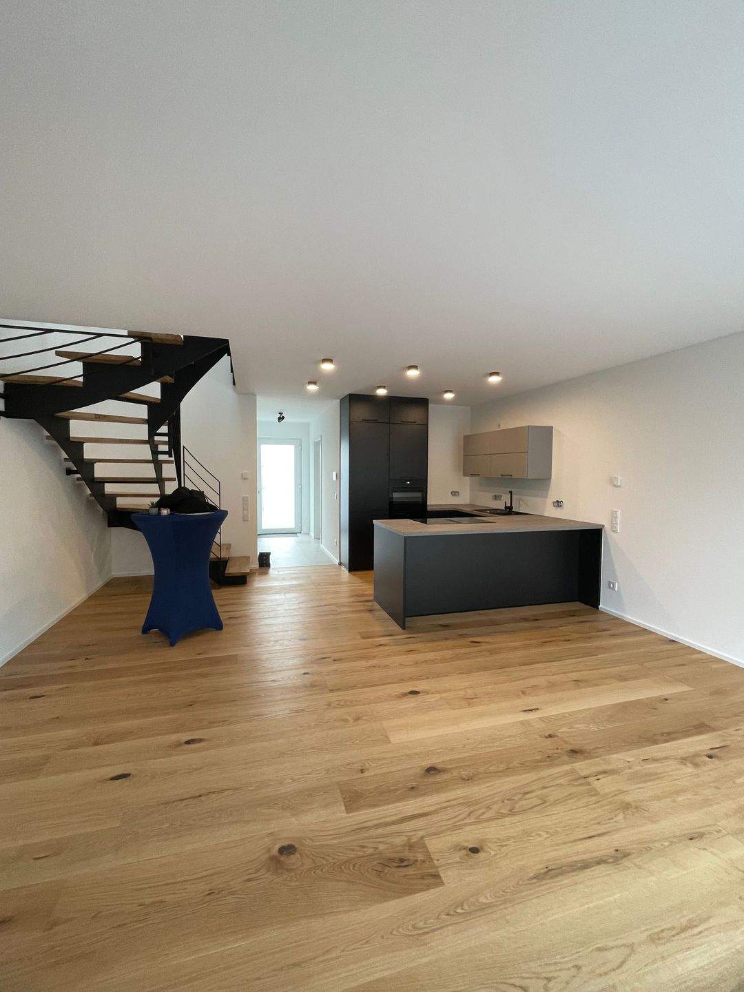 Moderne Neubau Doppelhaushälfte inkl. Küche & Außenanlage zu verkaufen! Schlüsselfertig - Einzugsbereit – Homburg – Vorschaubild 7