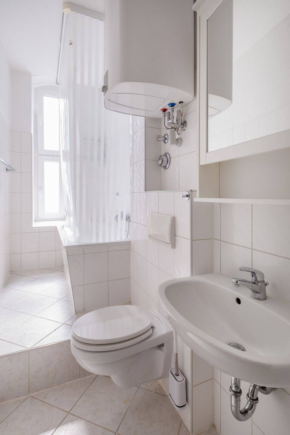 Charmante 2-Zimmer-Wohnung mit Stuck in Prenzlauer Berg – Berlin – Vorschaubild 5