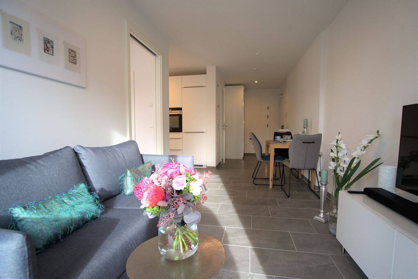 Möbliertes Zuhause mit Südgarten, Pauschalmiete - U3 in 5 Minuten, Tiefgarage, Maxhof-Forstenried – München – Vorschaubild 4