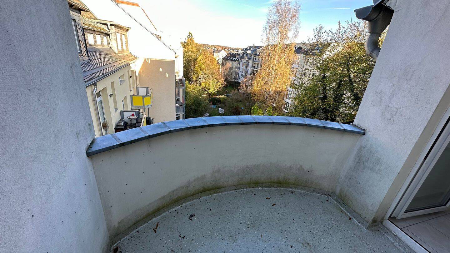 Nachmieter ab 1.10.26 gesucht - Neue EBK !!!! ! Dachgeschoss - sep. WC - Balkon !!! – Chemnitz – Vorschaubild 6