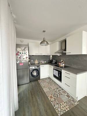 Helle 2-Zimmer-Wohnung mit ca. 72 m², Einbauküche, Wintergarten/Balkon & Garagenstellplatz – 50735 Köln – Vorschaubild 8