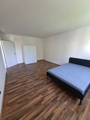 D - Lierenfeld *** möbliertes WG-Zimmer ****