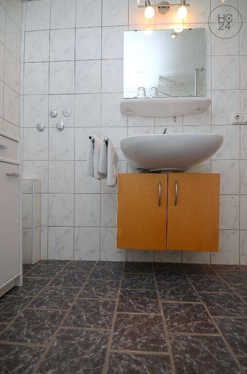 Möblierte 1,5 Zimmer Wohnung in Randersacker mit Balkon und WLAN – Randersacker – Vorschaubild 5