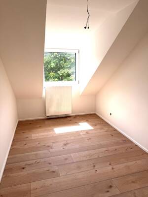 Düsseldorf-Derendorf! Frisch Sanierte 4-Zimmer-Maisonette mit offener Küche! – 40477 Düsseldorf – Vorschaubild 4