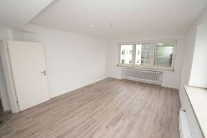Helle, frisch renovierte 3-Zimmer-Wohnung mit Balkon – 50677 Köln – Vorschaubild 3
