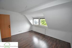 Objekt-Nr. 408_3, 40599 Düsseldorf Hassels 3,5-Zimmer-Dachgeschoss-Wohnung mit Dachterrasse – 40599 Düsseldorf – Vorschaubild 4