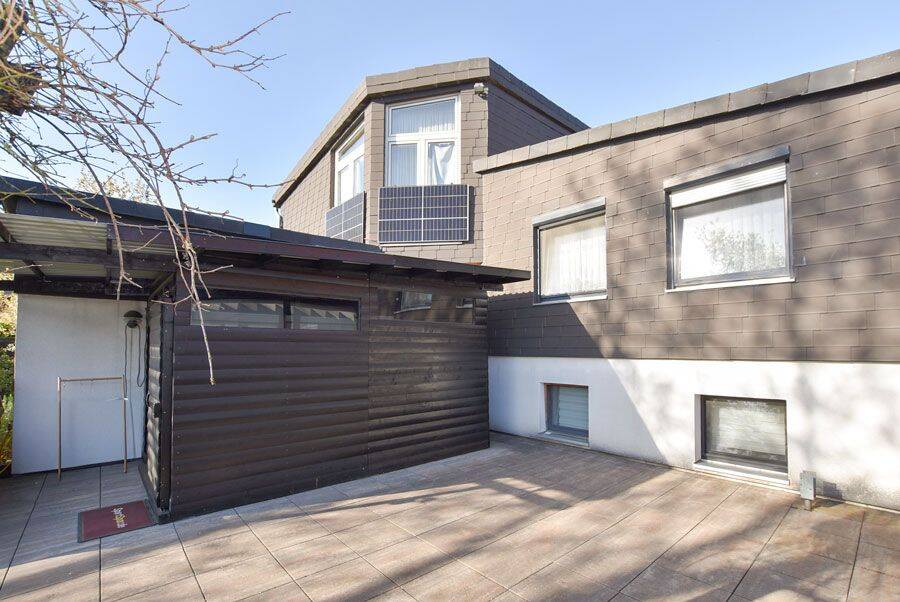 Doppelhaushälfte mit viel Platz, Garten und Garage in Braunschweig! – Braunschweig – Bild 1 von 9
