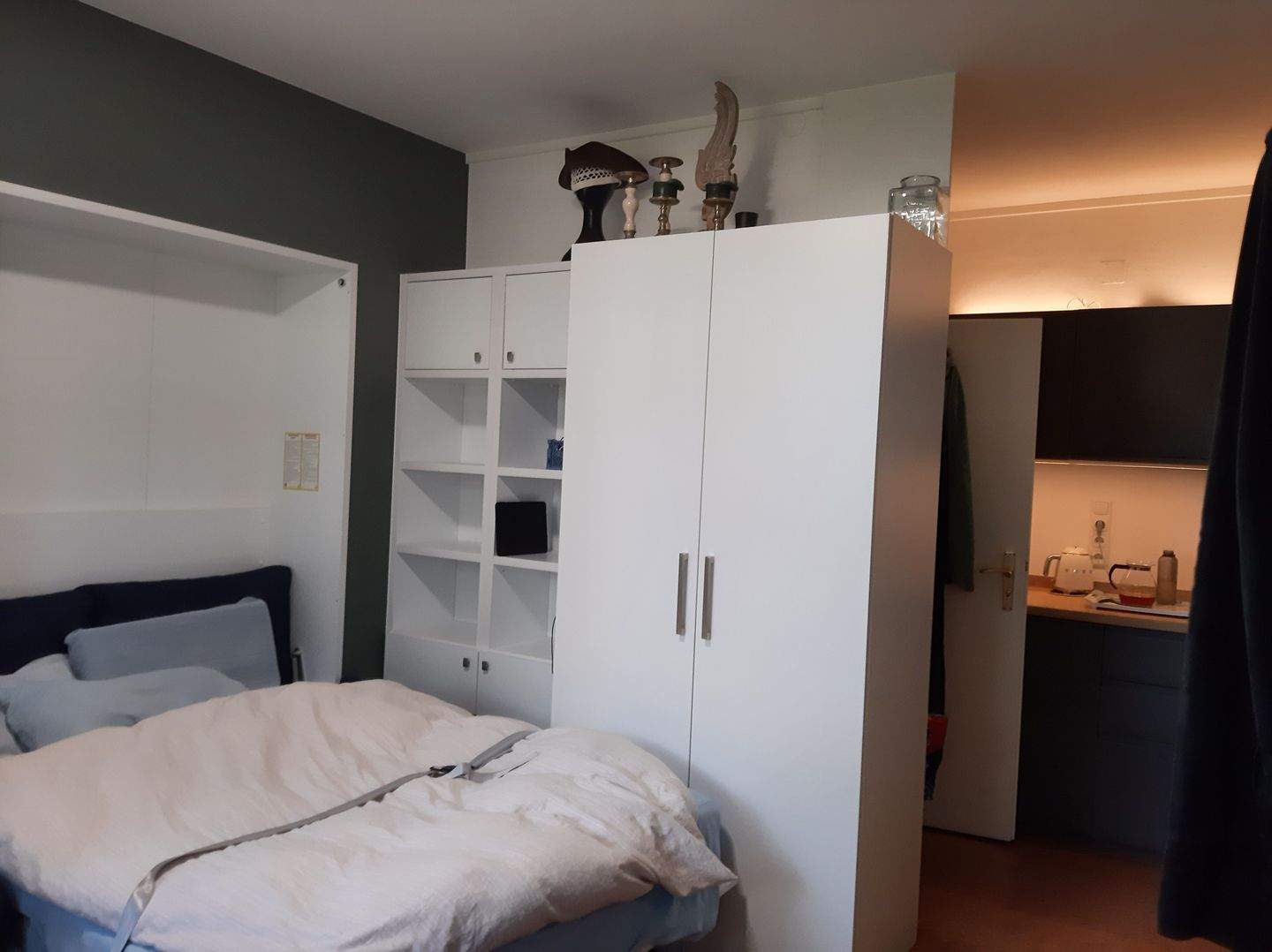 Schickes kleines Souterrain-Appartement, möbliert, Nähe U-5 – München – Vorschaubild 4