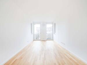 Exklusives Erstbezugs-Wohnambiente: Großzügige 5-Zimmer-Wohnung mit Balkon – 1067 Dresden – Vorschaubild 3