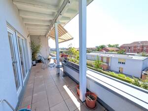 Luxuriöse Dachgeschosswohnung mit großzügiger Dachterrasse & Kaminofen & Panoramablick in Erlangen – 91052 Erlangen – Vorschaubild 8