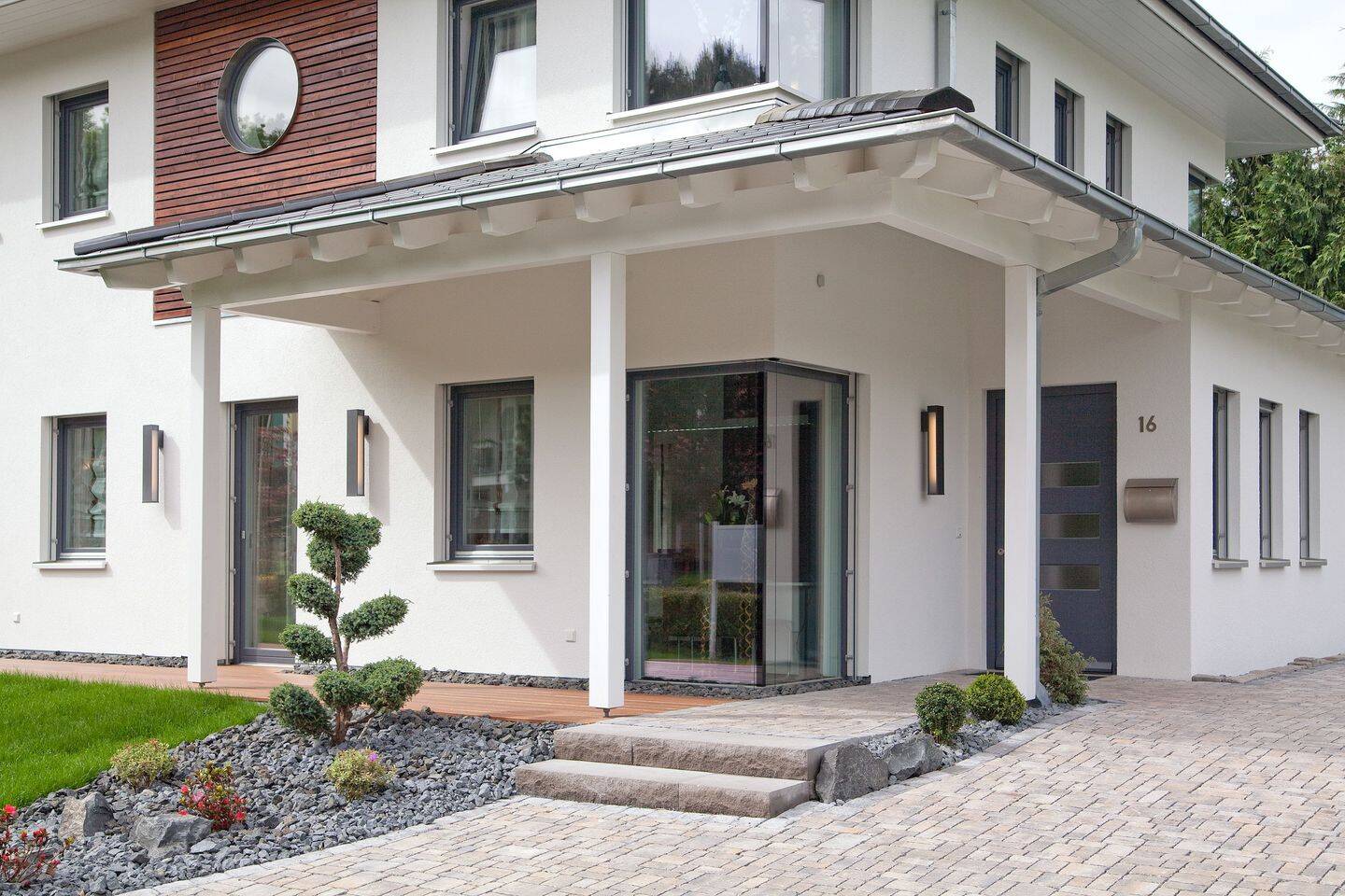 Stadtvilla mit großem Garten -Kindefreundlich in bester Lage von Usingen – Usingen – Vorschaubild 4