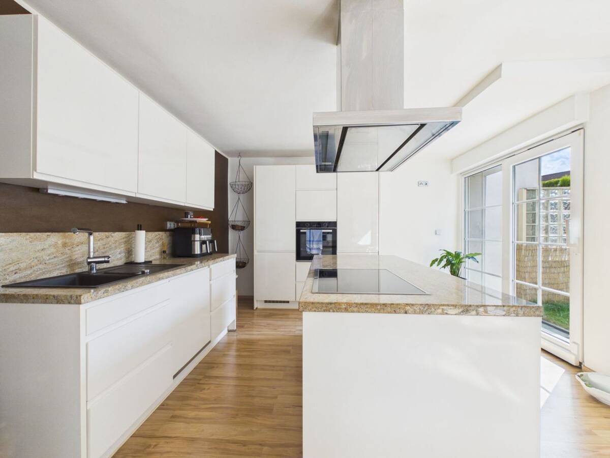 Perfekt für die Familie: Traumhafte DHH mit großzügigem Garten und Garage – 44369 Dortmund – Bild 1 von 9