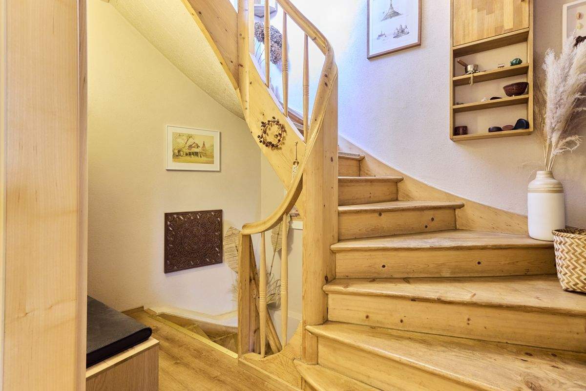 ***Dachterrasse, Garage und besondere Aufteilung: Wohnung im Thelottviertel mit Hausflair!*** – Augsburg – Vorschaubild 3