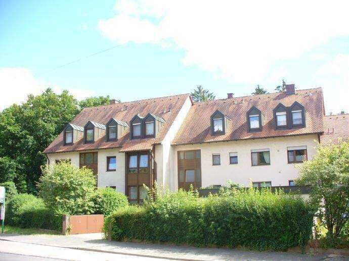 *** DER FRÜHLING IST DA...tolle Wohnung...Balkon mit Blick auf den Park***