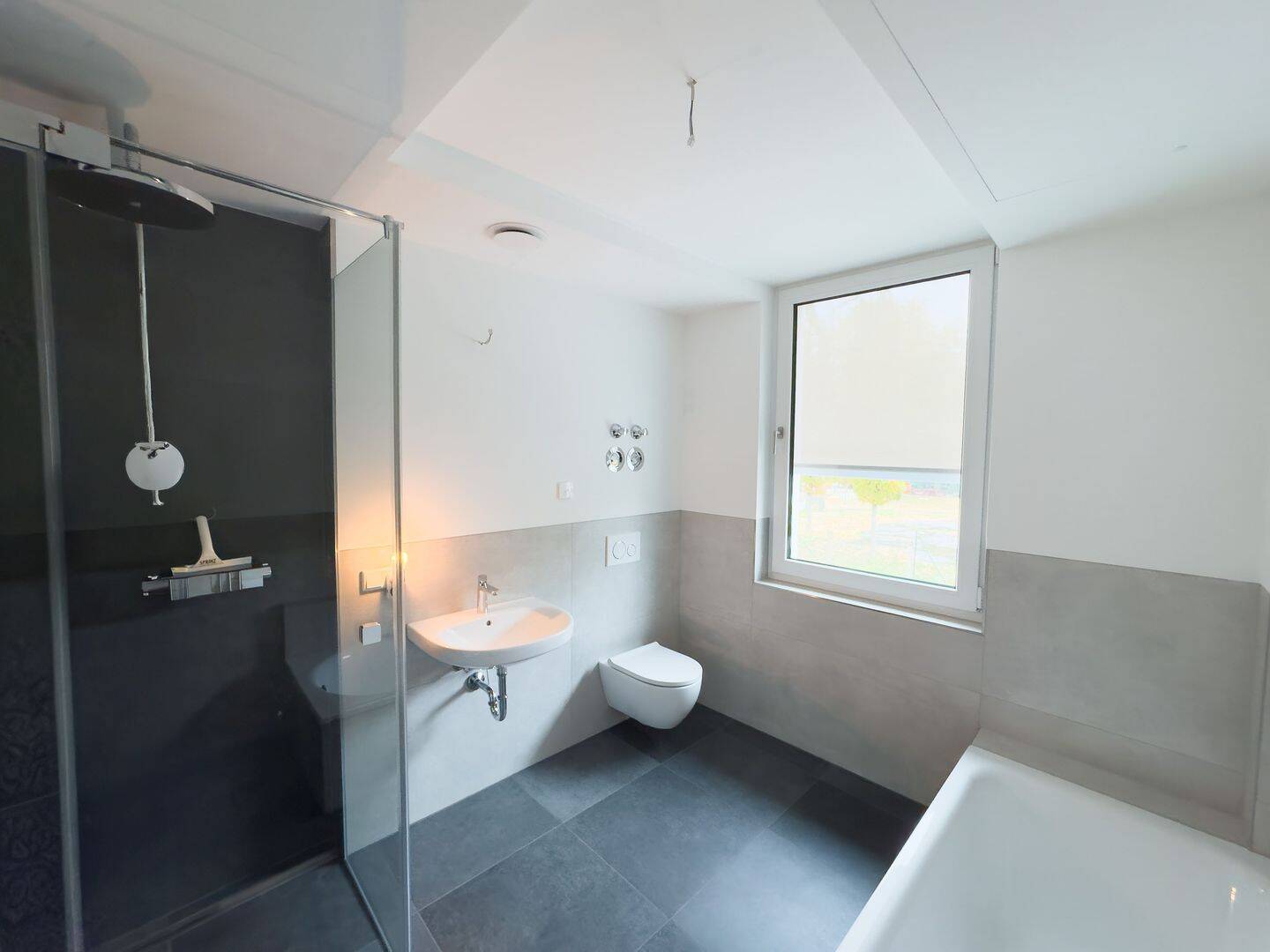 ++ SAB Förderung möglich!!! ++ Hochwertige 4-Zimmer-Wohnung mit Einbauküche und Balkon ++ – Dresden – Vorschaubild 4