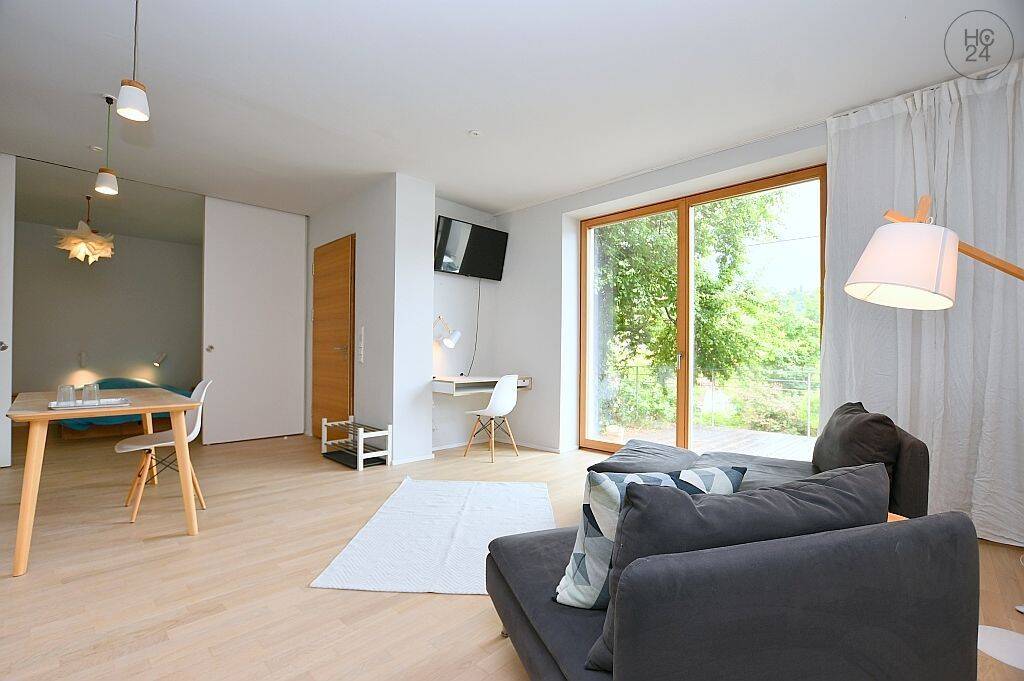 Wunderschöne, modern möblierte Einliegerwohnung mit toller Terrasse in Stuttgart Süd
