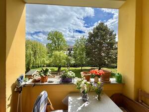 3-Zimmer-Wohnung mit Loggia und Blick ins Grüne im beliebten Striesen