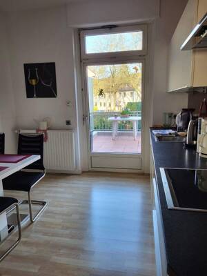 Charmante 4-Zimmer-Erdgeschosswohnung mit großer Terrasse, eigenem Garten und Doppelgarage – 48153 Münster – Vorschaubild 3