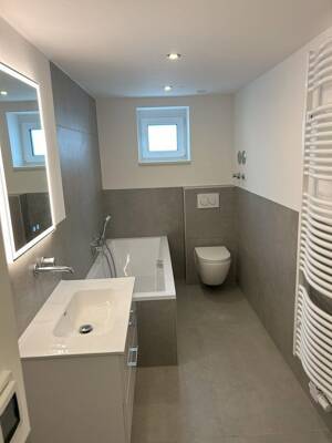 1 Zimmer in 3er-WG,sehr groß mit Terrasse, komplett saniert und modern – 81825 München – Vorschaubild 8