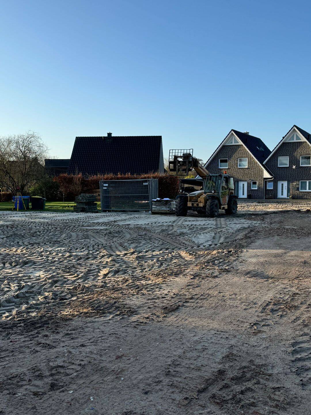 Neubau DHH 4ZKBad+Gäste-WC mit Garten & Stellplatz in attraktiver Lage