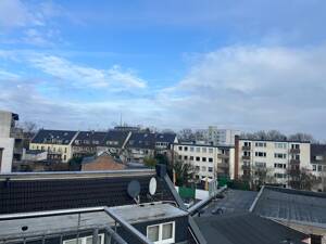 Weidenpesch! Helle u. neuwertige 4-Zimmer Dachgeschoss-Maisonette + KFZ-Stellplatz im Innenhof! – 50737 Köln – Vorschaubild 4