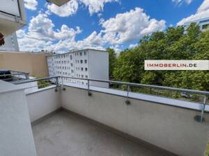 IMMOBERLIN.DE - Helle Wohnung - mitten in der City-West und dennoch ruhig gelegen – 10777 Berlin – Vorschaubild 3