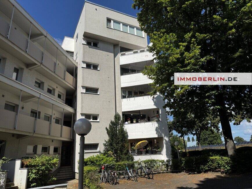 IMMOBERLIN.DE - Wasserblick! Adrette Dachgeschosswohnung mit Westterrasse in gefragter Lage – Berlin – Vorschaubild 3