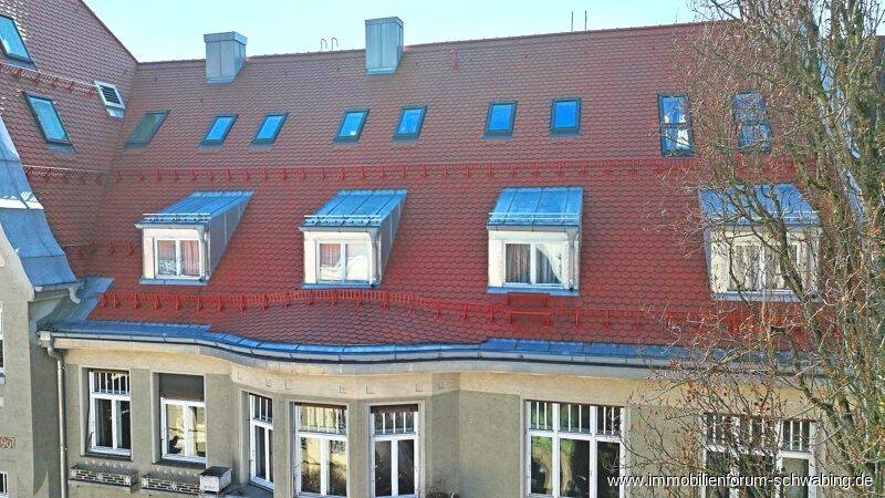 Kernsanierte 4 Zimmer Wohnung mit Loggia & Lift in prominenter Lage von Bogenhausen – München – Vorschaubild 3
