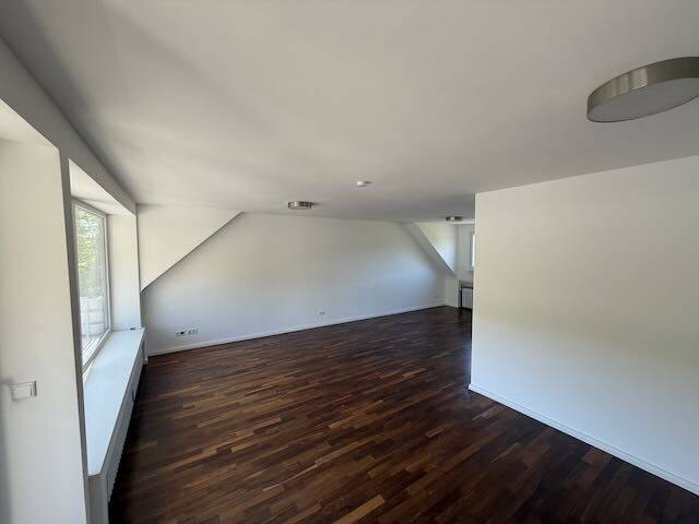 Wuppertal | DG-Wohnung | ca. 150 m² | KDB Gäste-WC 4 Z | Balkon – Wuppertal – Vorschaubild 3