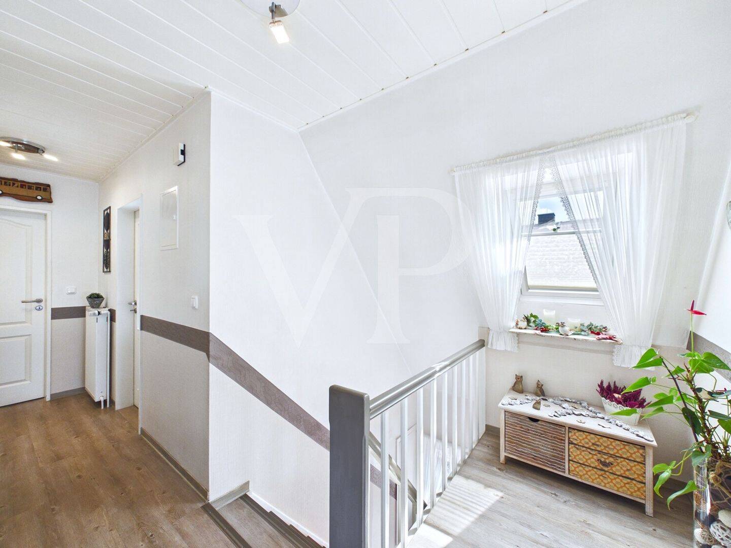Großzügiges Wohnhaus mit Dachterrasse und Potenzial zum Zweifamilienhaus – Emden – Vorschaubild 8