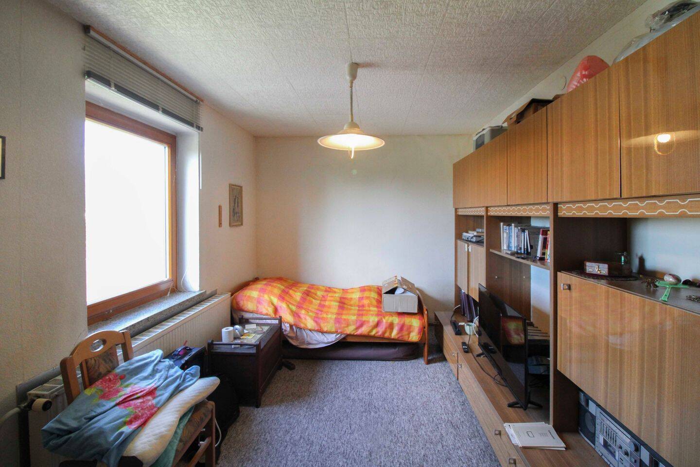 Freistehendes EFH in ruhiger Lage - Garten und Garagen - sofort bezugsfrei - Renovierungsbedarf – Schkeuditz – Vorschaubild 4