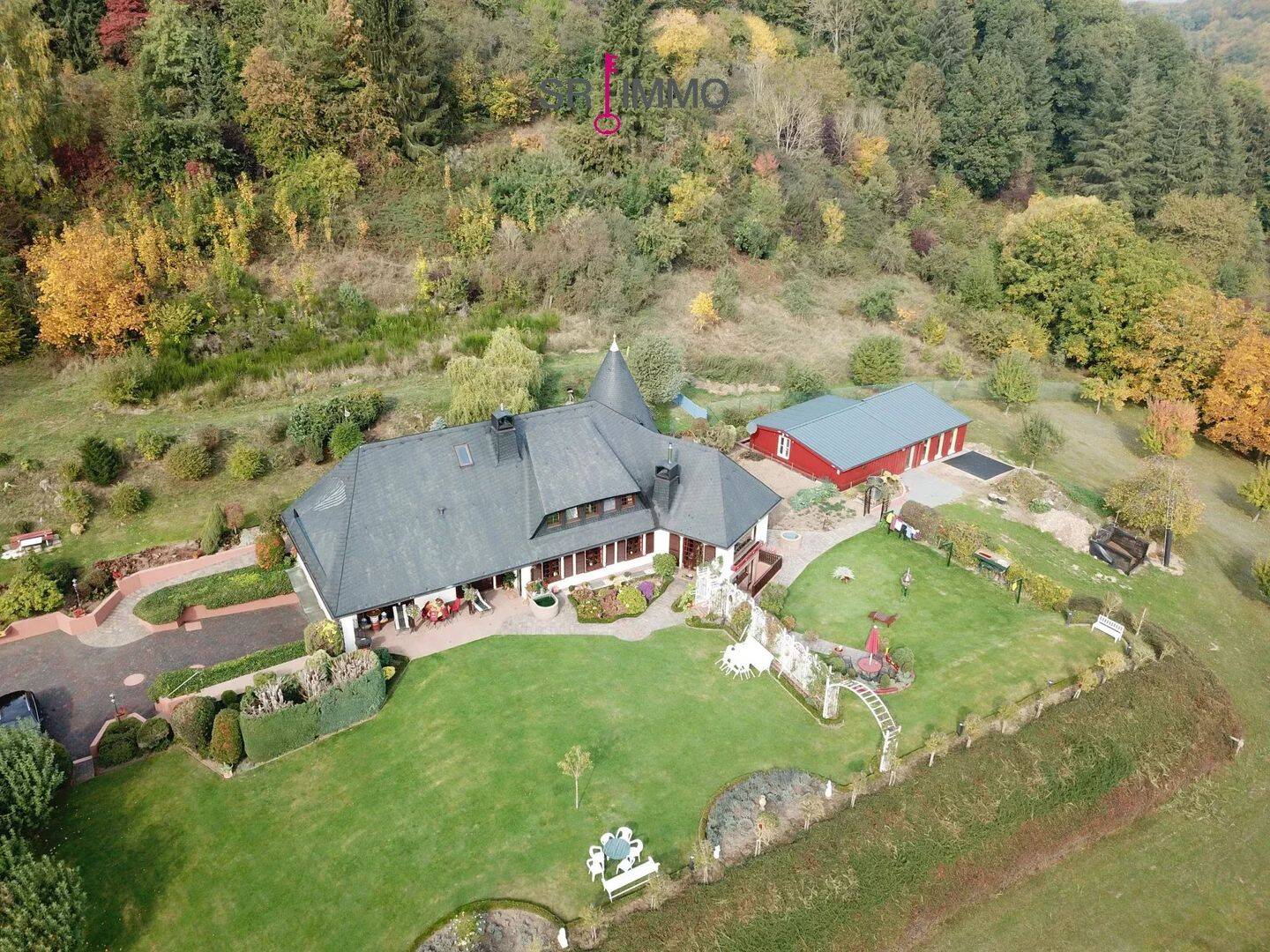 Stattliche Villa im Landhausstil in traumhafter Lage – Baustert – Bild 1 von 9