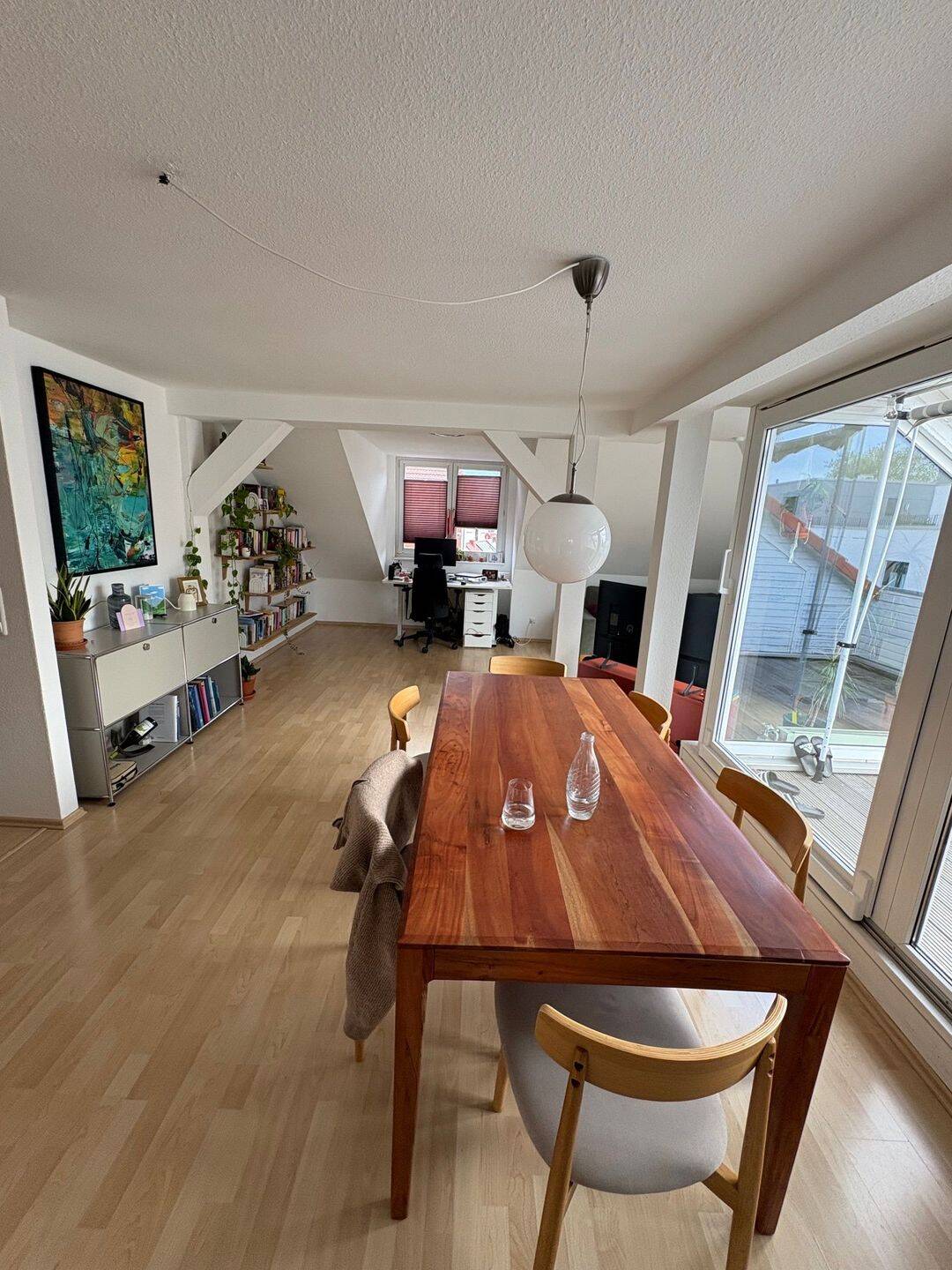 Möbilierte, helle 3 Zimmerwohnung mit Garage inkl. aller Kosten