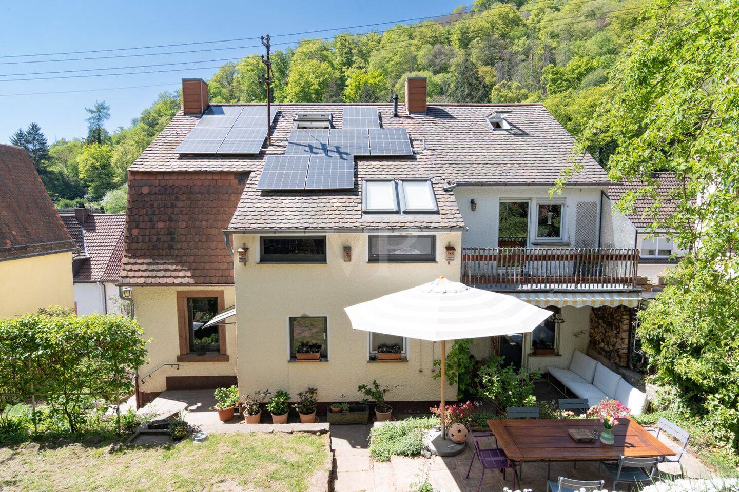 Liebevoll gepflegtes Zuhause mit terrassiertem Garten in ruhiger Waldrandlage – Lambrecht – Vorschaubild 3