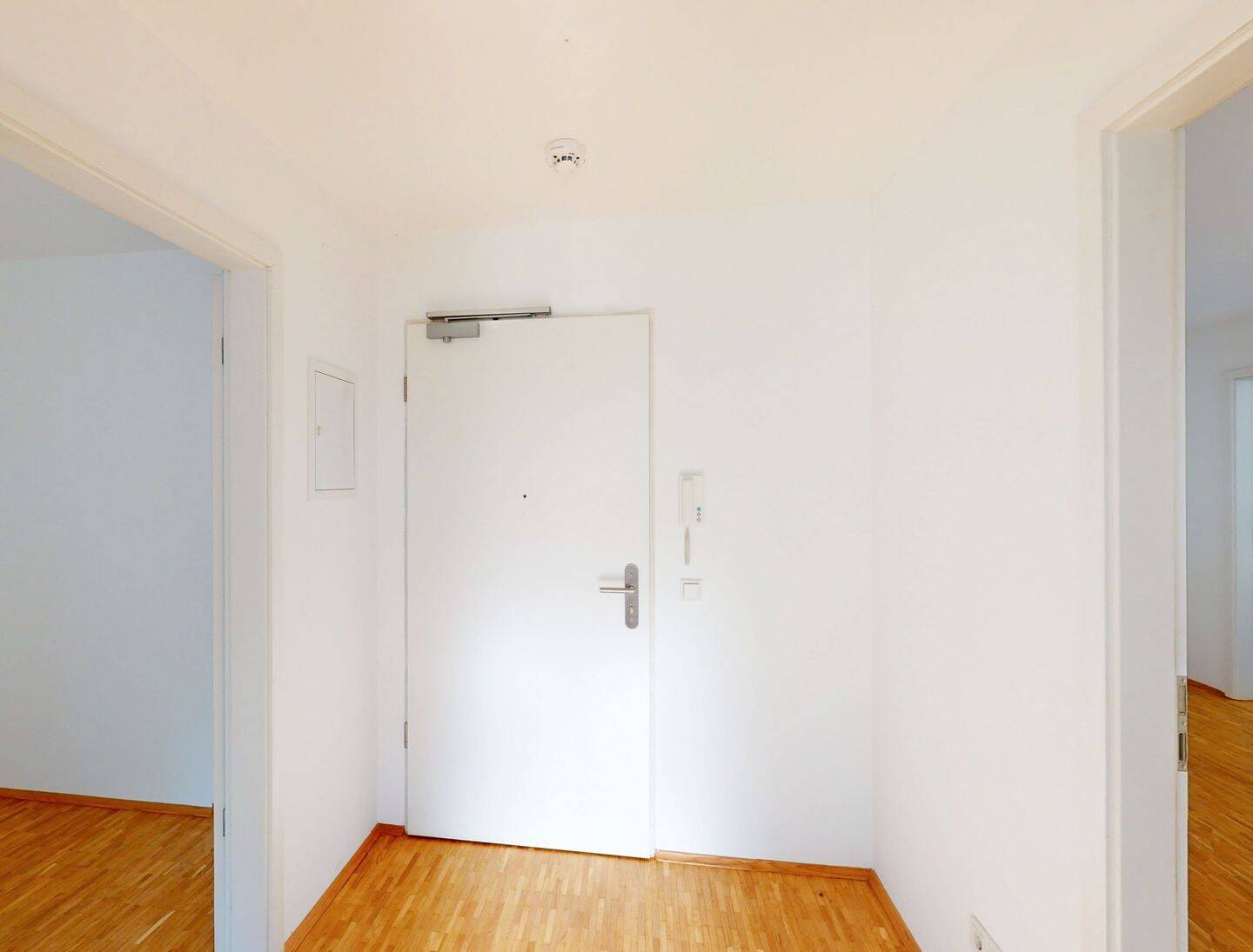 Attraktive 4 Zimmer Wohnung mit Balkon und separater Küche – München – Vorschaubild 7