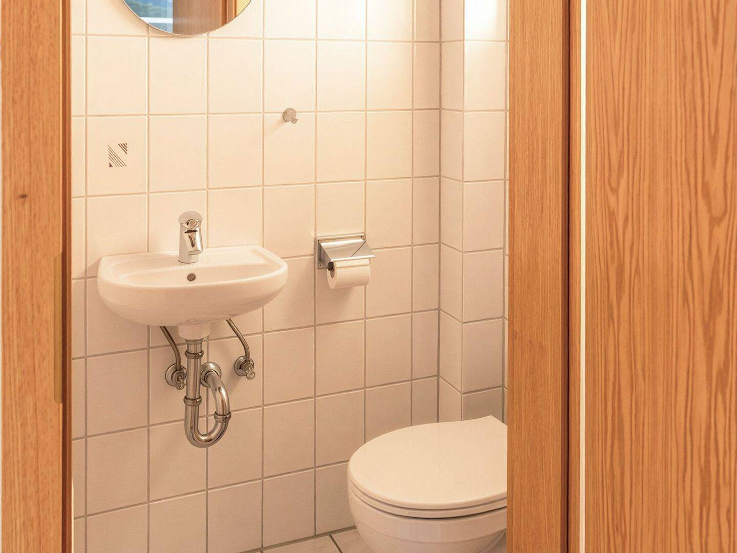 Vermietete Doppelhaushälfte mit kleinem Garten – Norden – Vorschaubild 5