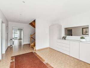 Einfamilienhaus-Traum auf vier Ebenen mit PV-Anlage und Garage im Gurkenland von Düsseldorf-Eller – 40229 Düsseldorf – Vorschaubild 8